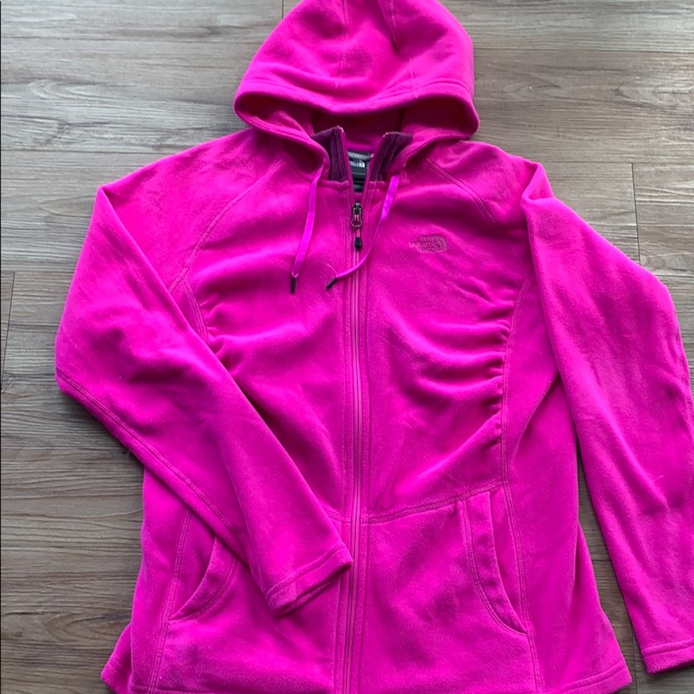 Woman’s North Face fleece jacket